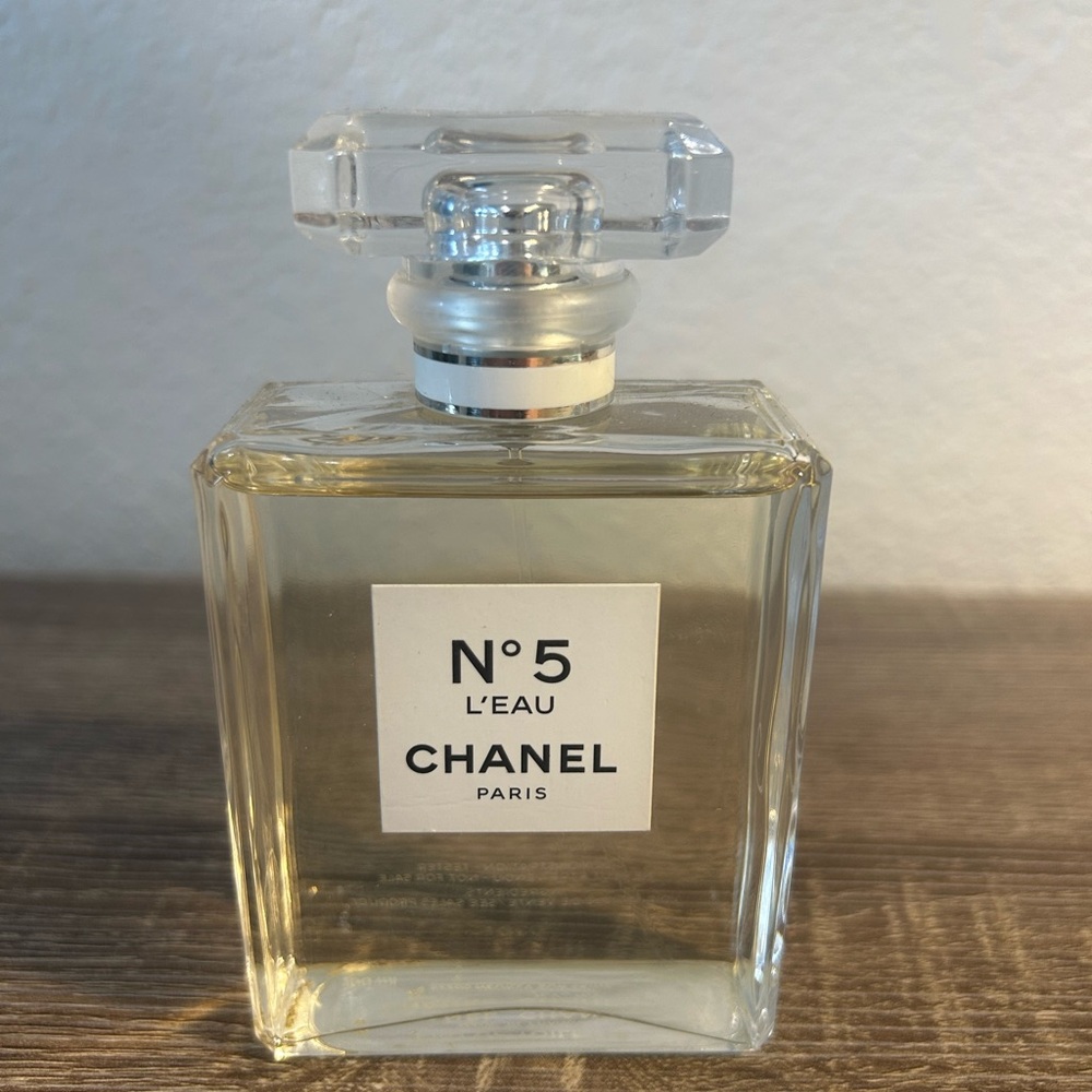 Chanel N°5 L'Eau Toilette Spray